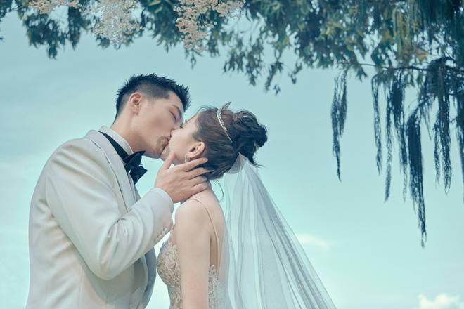 英国文学经典《烈火情人》：禁忌之恋与伦理审判的悲壮挽歌，感动心灵的故事