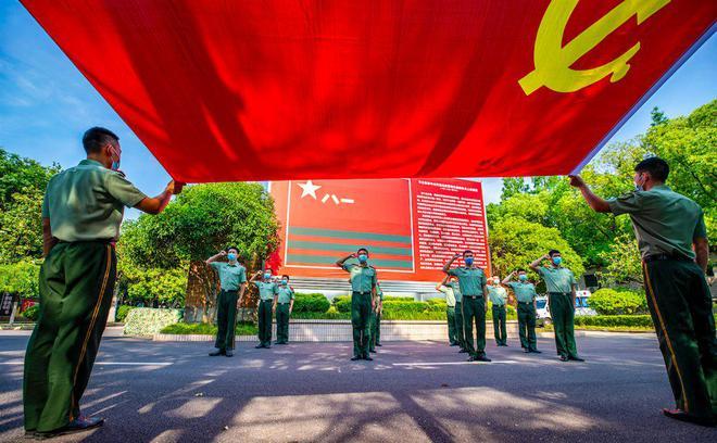 小猫钓鱼游戏龙王版有船