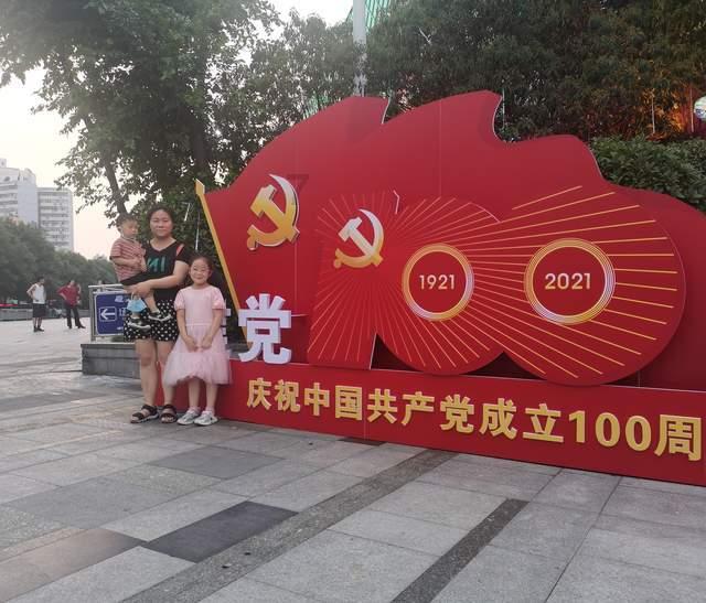朱元璋定都南京与朱棣迁都北京，哪个更有利？姜果然是老的辣